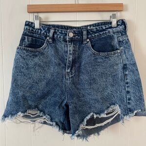 Vintage Wash Frayed Hem Jean Shorts